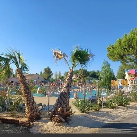 אתר קמפינג Les Sables Du Midi ולראס-פלאז'